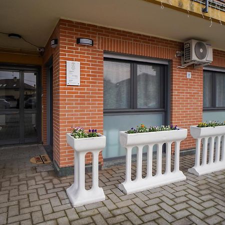 Gelsomino Suite Leonardo Academy, Mxp & Laghi Sesto Calende Exterior foto