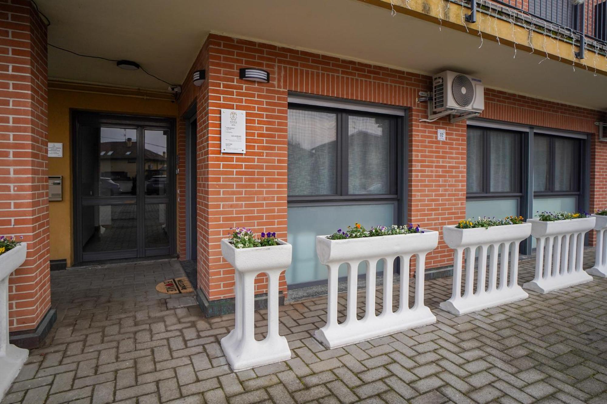 Gelsomino Suite Leonardo Academy, Mxp & Laghi Sesto Calende Exterior foto
